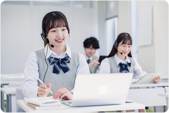 オンラインで授業を受ける様子